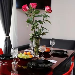 Deluxe 2 Center , Бургас Болгария